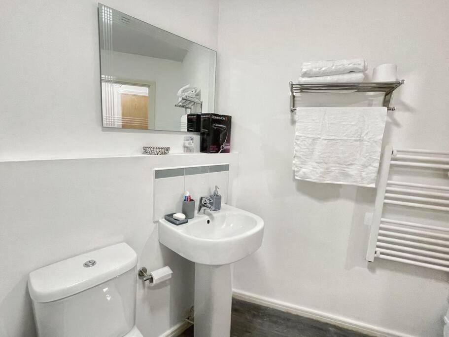 Cityfront Modern Apt near Centre/etihad, Free Parking * Manchester